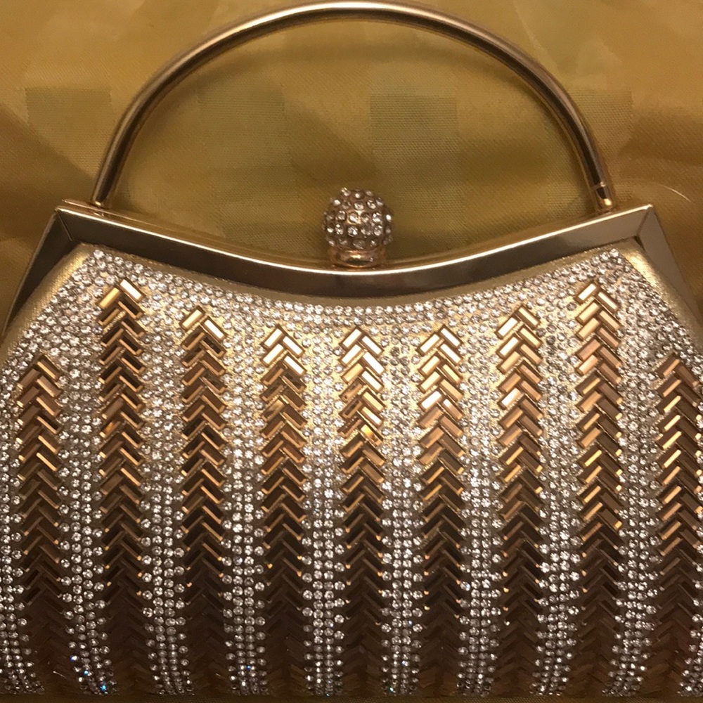 Purse - Picture 1 of 2